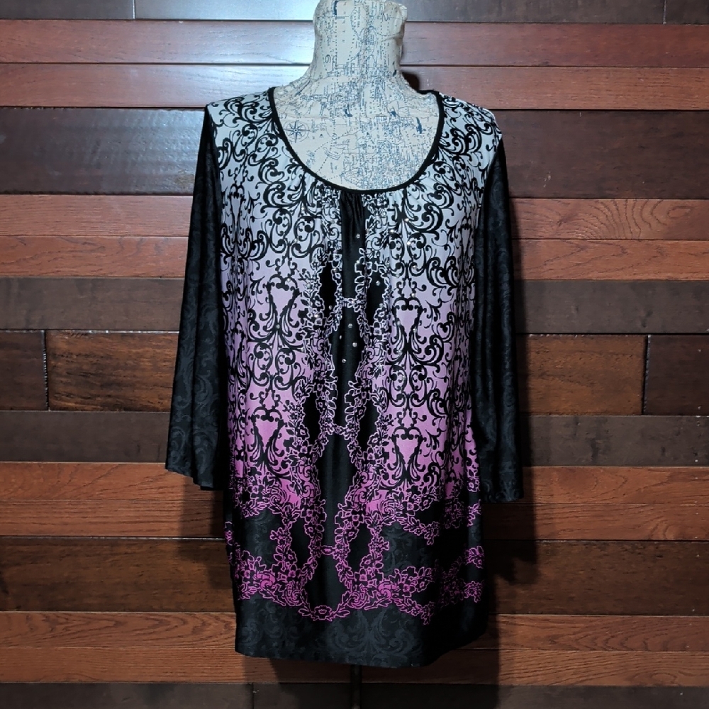 Avenue Stretchy Black and Pink Patterned Blouse